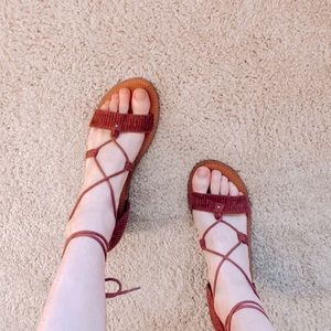 ADORABLE American Eagle sandals ✨